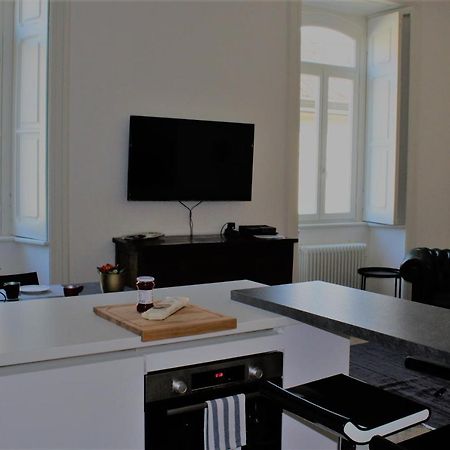 Palazzo Della Torre Elegant Apartment In Комо Экстерьер фото