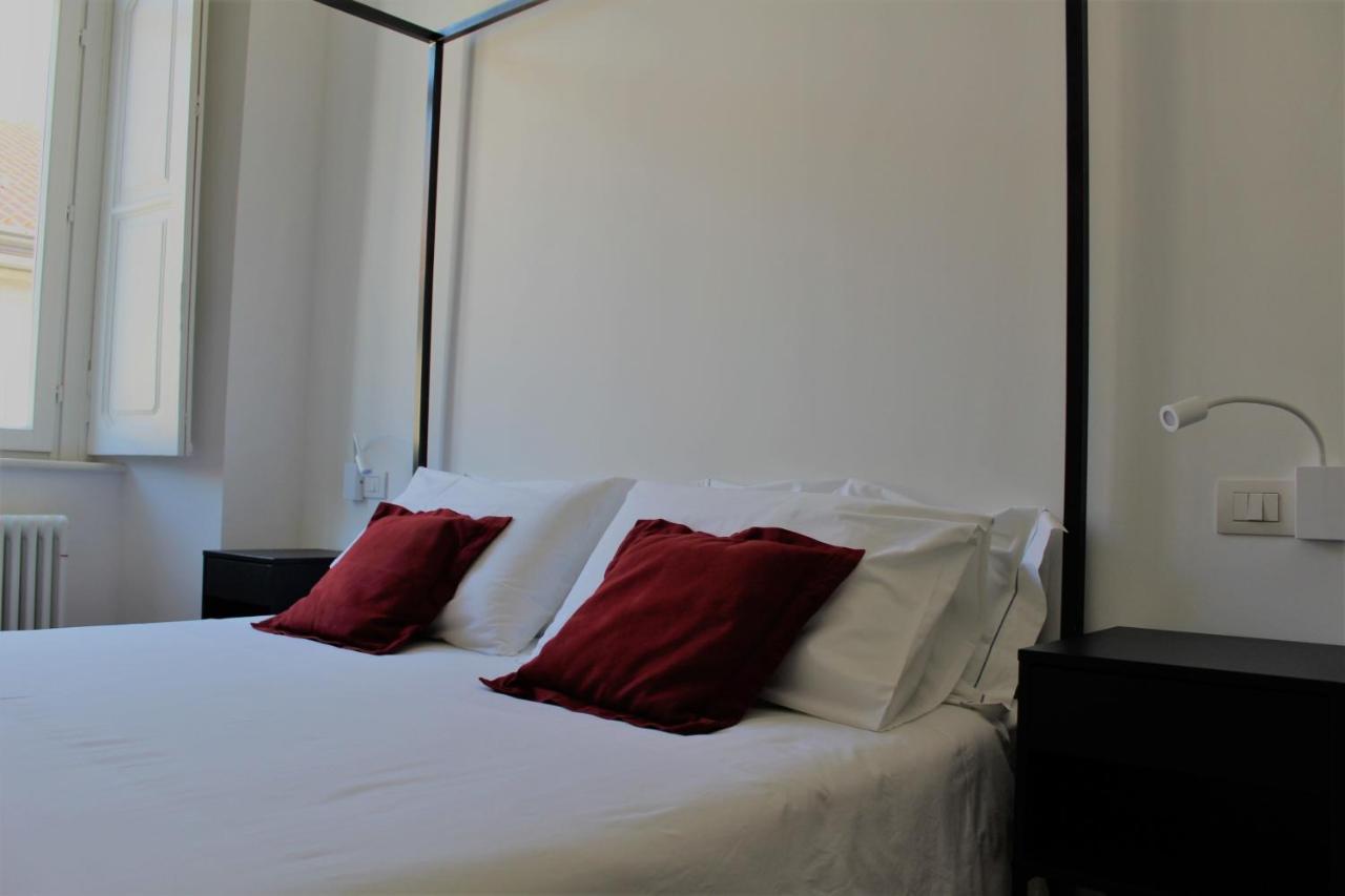 Palazzo Della Torre Elegant Apartment In Комо Экстерьер фото