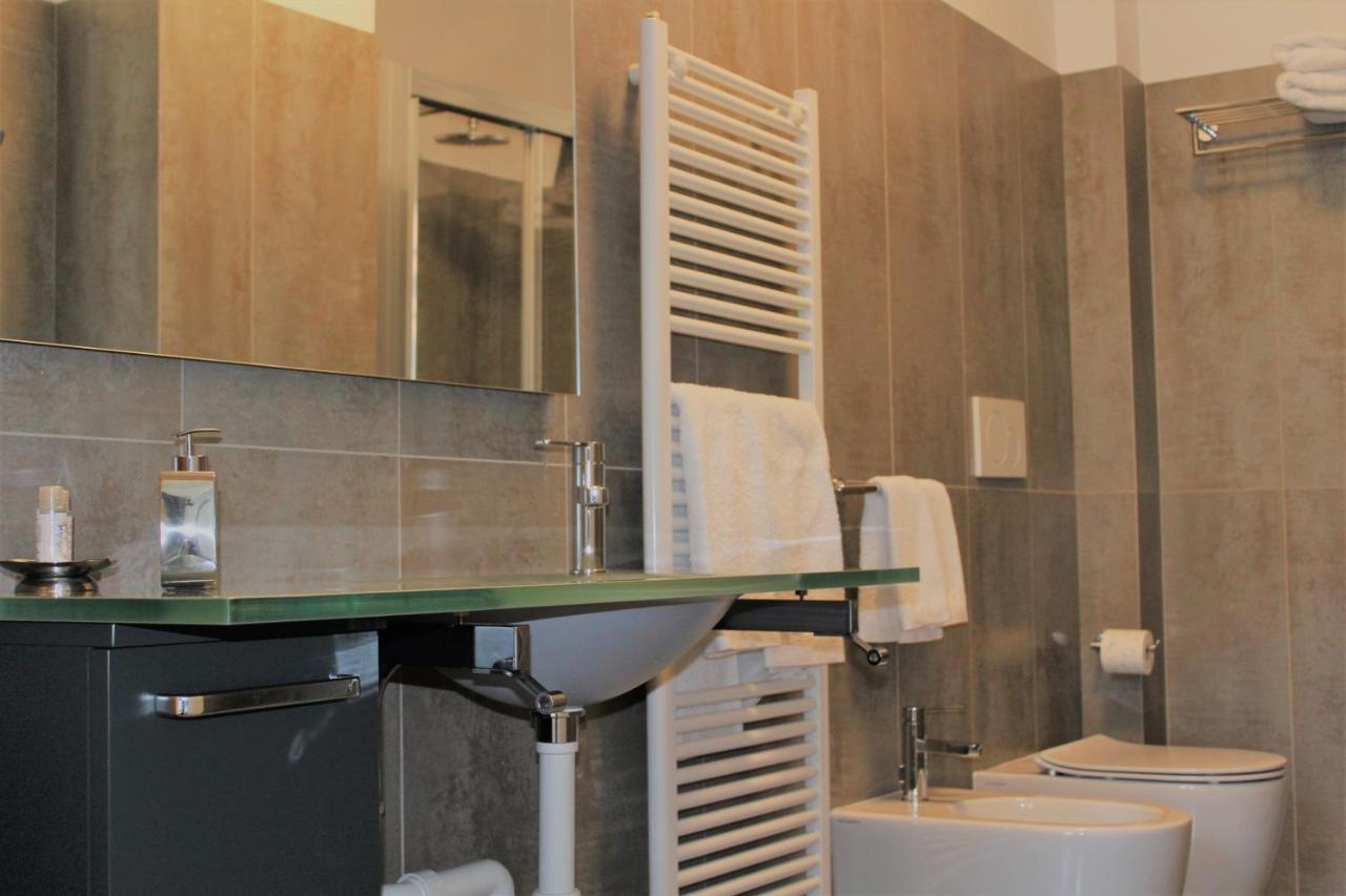 Palazzo Della Torre Elegant Apartment In Комо Экстерьер фото
