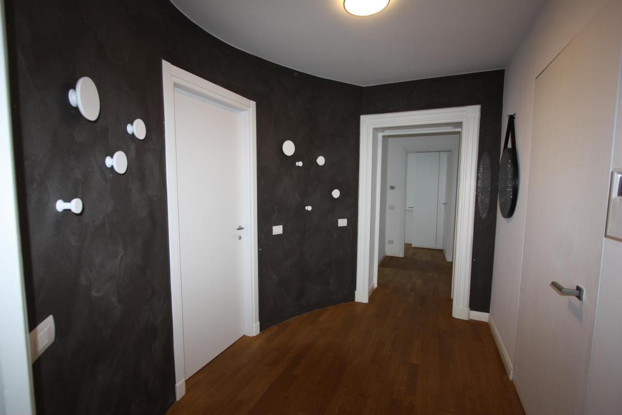 Palazzo Della Torre Elegant Apartment In Комо Экстерьер фото