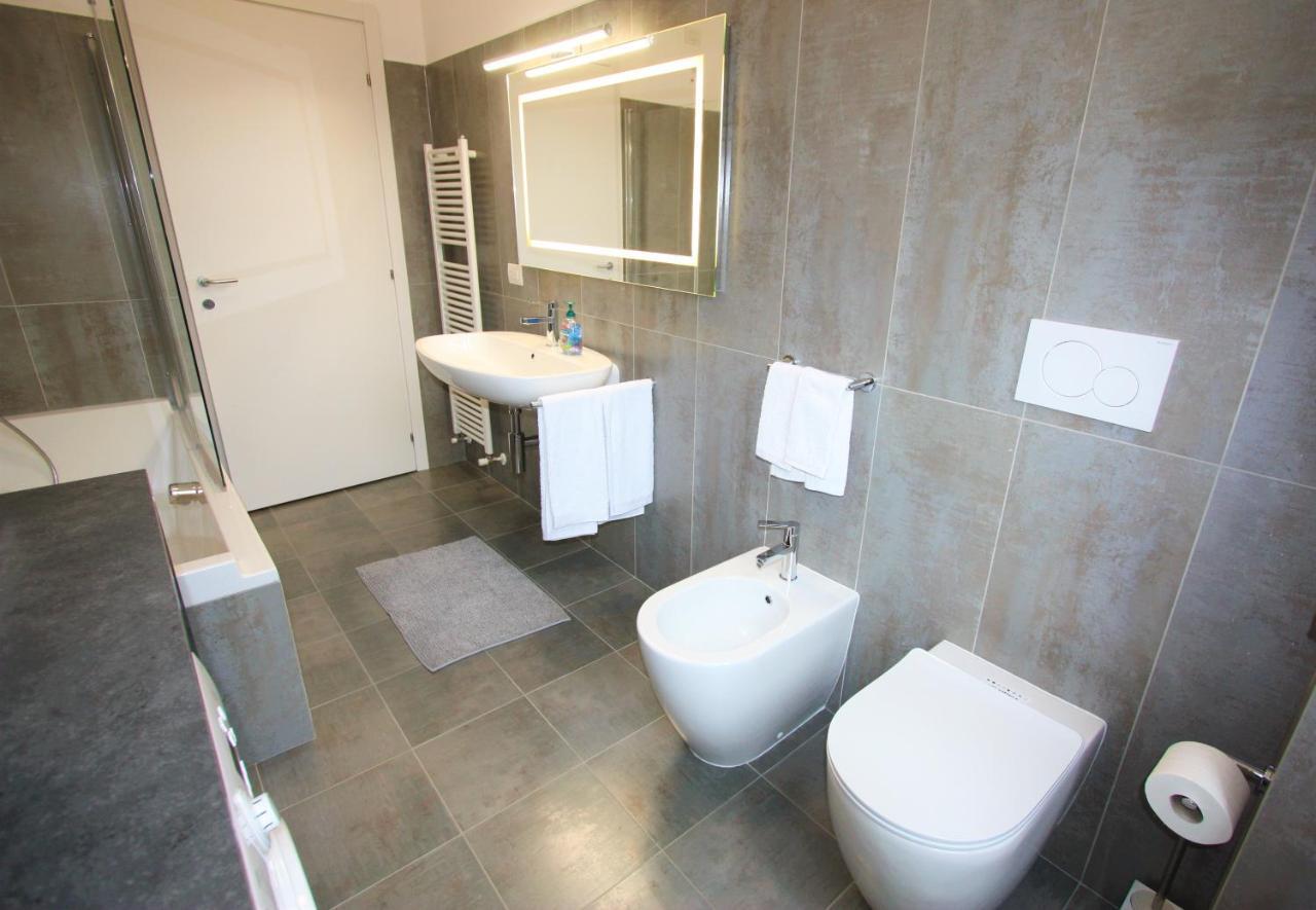 Palazzo Della Torre Elegant Apartment In Комо Экстерьер фото